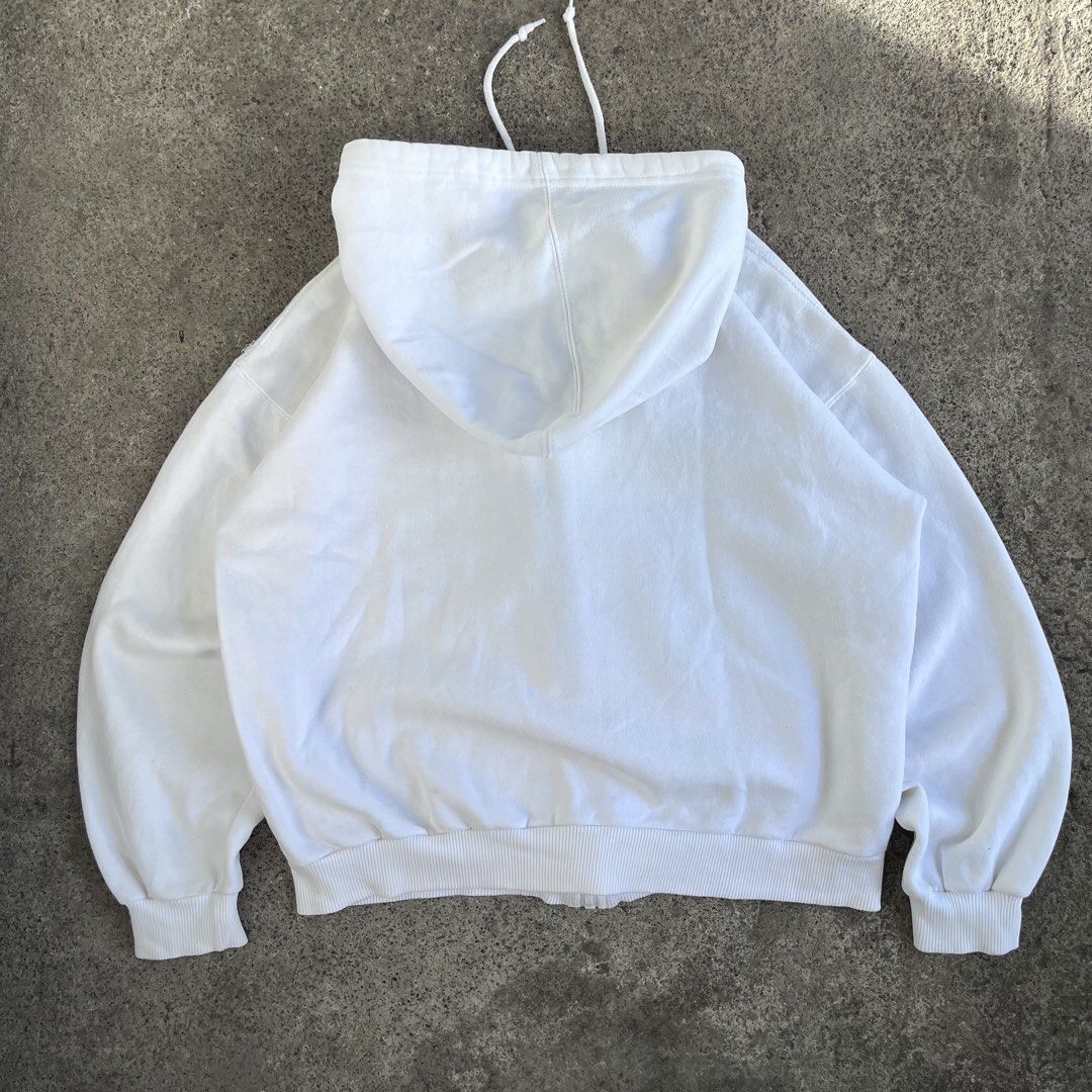 Roxy Zip Hoodie Jacket (Category: Activewear) located in Nagcarlan. Submitted by swiftgem-d189 (Listing ID 1471040946, Image 2). Description: Pm for more details!.