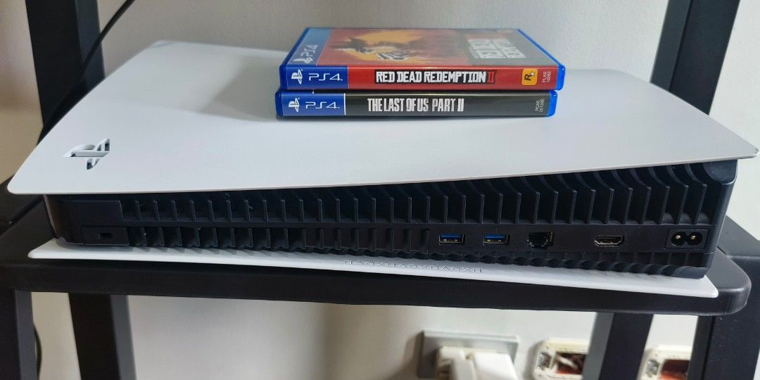 Rush PS5 With CD Latest Phat Model CFI-12XX (Category: PlayStation) located in Manila. Submitted by leahcim02 (Listing ID 1471020996, Image 1). Description: Sale or swap sa cp pass sa barat sure buyer only 99%smooth guaranteed no issue all working plug and play package: unit orig ds5 controller, cables, 2pcs CDs Meet up: Any Malls in NCR/Antipolo.