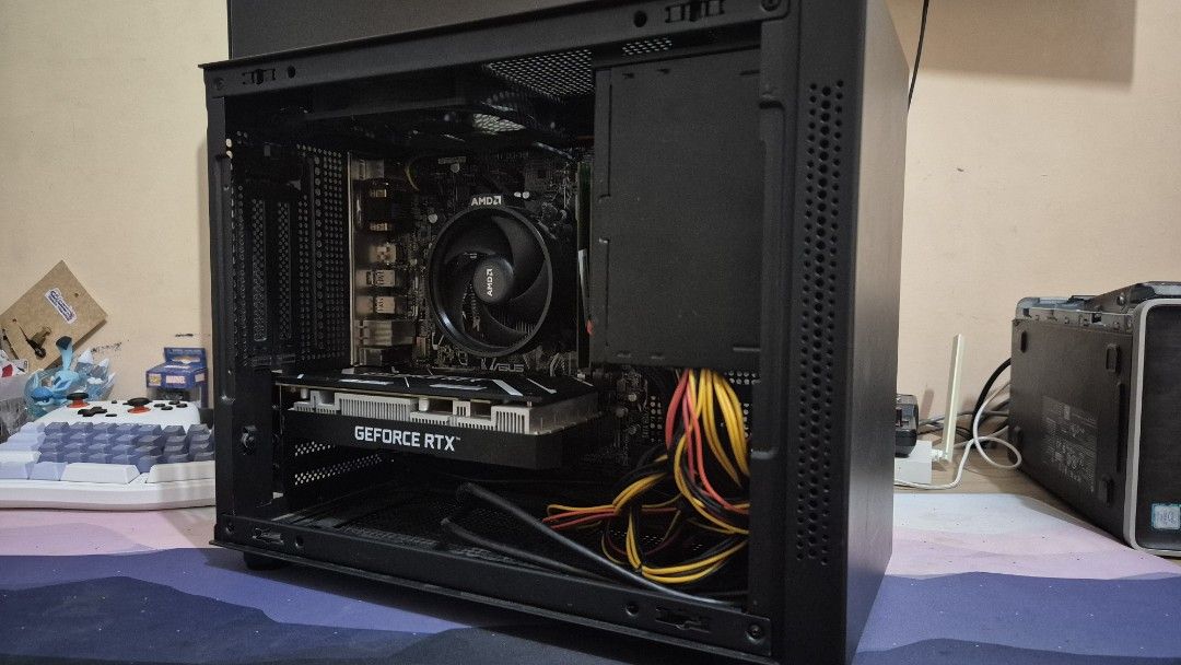 Ryzen 5 RTX Gaming PC (Category: Desktops) located in Las Pinas. Submitted by waynesanityy (Listing ID 1471039640, Image 1). Description: Selling Ryzen 5 Gaming PC Ryzen 5 3600 ASUS Prime A320M-K 2x 4 GB 2666MHz 256 M.2 SSD Galax RTX 3050 6GB Silverstone 500w 80+ White Tecware Fusion 1 22k Negotiable Can provide proof that PC is working. ISSUES: 1. Lots of dust RFS: Spare PC MOP: Cash, GCash, Bank Transfer Prefer pickup and meetup. If shipping, m