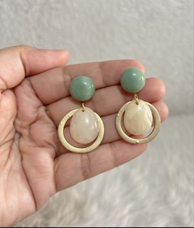 (Category: ) located in . Submitted by dalle_closet (Listing ID 1470986899, Image 1). Description: .
