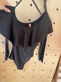 (Category: ) located in . Submitted by thevclosetph (Listing ID 1470933496, Image 1). Description: .