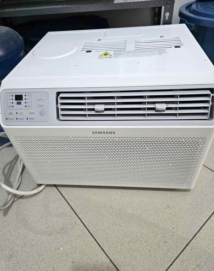 SAMSUNG 1HP AIRCON Fully inverter (Category: Air Conditioning and Heating) located in Manila. Submitted by camille6482 (Listing ID 1470955564, Image 1). Description: SAMSUNG 1HP AIRCON FULLY INVERTER MINSAN LANG MAGAMIT 4 MONTHS OLD RFS: UPGRADED TO SPLIT TYPE PICK UP ONLY LAST PRICE POSTED.