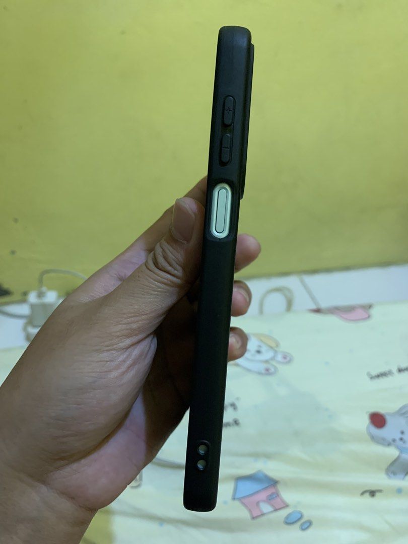 Samsung A16 128gb (Category: Samsung) located in Quezon City. Submitted by kangganda (Listing ID 1471013453, Image 2). Description: FOR SALE ‼️ Samsung A16 128gb No issue No history of repair Sobrang kinis pa Smooth gamitin Malinaw cam With box pa Inclusion: Case, unit & box RFS: need funds Loc: 3 republic ave mapalad compound holy spirit qc.