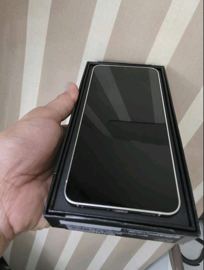 Samsung Galaxy S24 (Category: Samsung) located in Imus. Submitted by jhoiyyy (Listing ID 1470942912, Image 2). Description: paid already good as new.