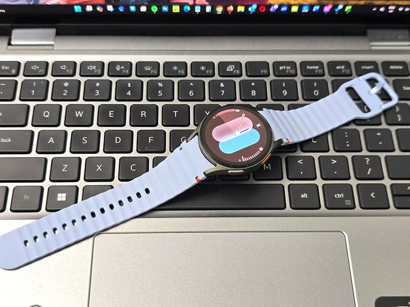 Samsung Galaxy Watch 7 40mm (Category: Wearables & Smart Watches) located in Makati City. Submitted by jon-gadget (Listing ID 1470989256, Image 1). Description: Samsung Galaxy Watch 7 40mm P4,999 - 100% working - Light dot like scratch sa round corner, overall makinis naman - No defect - Unit comes with magnetic charger Quick Specs: - Model: SM-L300 - MIL-STD-810H compliant - IP68 dust tight and water resistant - Compatible with standard 20mm str