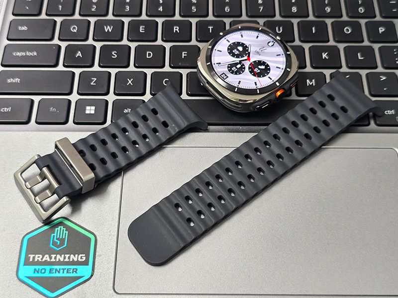 Samsung Galaxy Watch Ultra LTE (Category: Wearables & Smart Watches) located in Makati City. Submitted by jon-gadget (Listing ID 1470990399, Image 1). Description: Samsung Galaxy Watch Ultra LTE Titanium Grey P11,999 - 100% working - Smooth - No defect - Unit comes with USB Type-A magnetic charger Quick Specs: - Model: SM-L705F - 1.5" Super AMOLED display - eSIM - IP68 dust tight and water resistant - MIL-STD-810H compliant - ECG certified Pre-ow