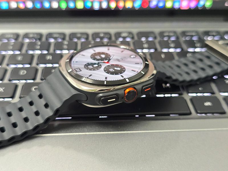Samsung Galaxy Watch Ultra LTE (Category: Wearables & Smart Watches) located in Makati City. Submitted by jon-gadget (Listing ID 1470990399, Image 3). Description: Samsung Galaxy Watch Ultra LTE Titanium Grey P11,999 - 100% working - Smooth - No defect - Unit comes with USB Type-A magnetic charger Quick Specs: - Model: SM-L705F - 1.5" Super AMOLED display - eSIM - IP68 dust tight and water resistant - MIL-STD-810H compliant - ECG certified Pre-ow