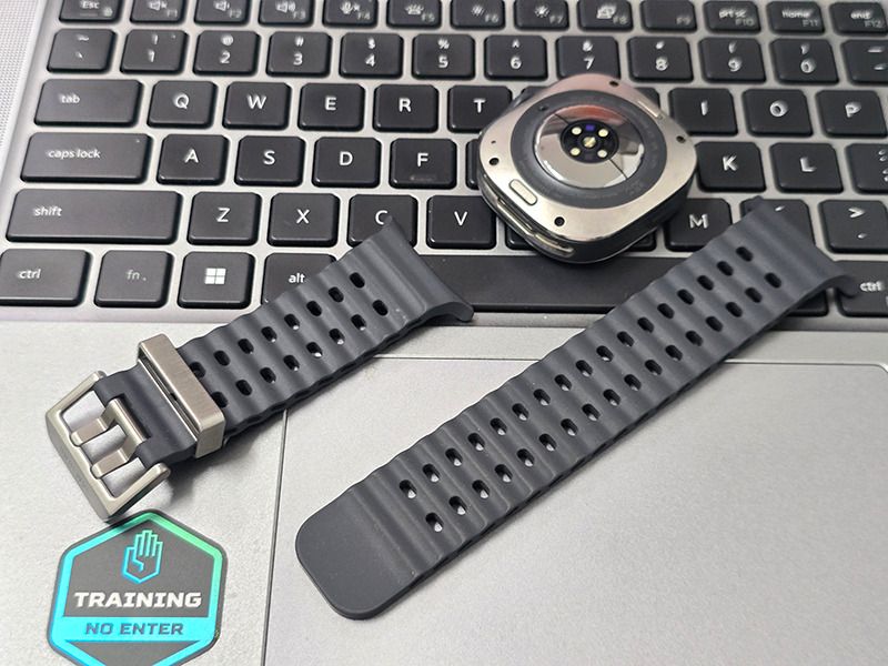 Samsung Galaxy Watch Ultra LTE (Category: Wearables & Smart Watches) located in Makati City. Submitted by jon-gadget (Listing ID 1470990399, Image 2). Description: Samsung Galaxy Watch Ultra LTE Titanium Grey P11,999 - 100% working - Smooth - No defect - Unit comes with USB Type-A magnetic charger Quick Specs: - Model: SM-L705F - 1.5" Super AMOLED display - eSIM - IP68 dust tight and water resistant - MIL-STD-810H compliant - ECG certified Pre-ow