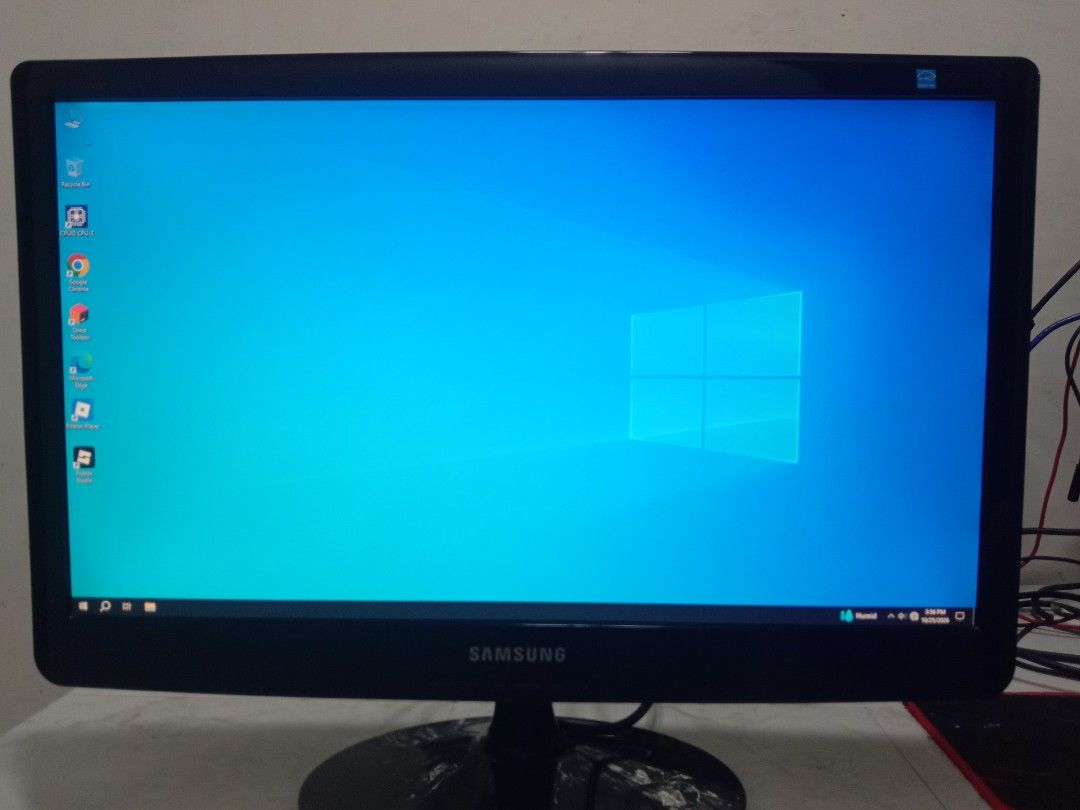 Samsung, Lenovo, BenQ, ViewSonic, AOC Computer Monitors (Category: Monitor Screens) located in Bulacan. Submitted by romil0704961168 (Listing ID 1470989354, Image 1). Description: assorted 22inch Monitor 8pcs 22inch dell Lenovo 1200 each 8pcs 22inch AOC samsung BenQ ViewSonic 1300 each 1pcs19inch dell 800 each honest issue :slightly issue na Hindi maapektuhan Ang Performance ng PC mo Laptop Mo CCTV Mo may iba na maliit scraths lang may Isa dalawa