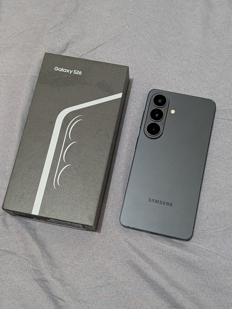 SAMSUNG S26 (Category: Samsung) located in Caloocan City. Submitted by Yhangyhang (Listing ID 1471037877, Image 1). Description: FOR SALE! SAMSUNG S26 12GB / 256GB OPENLINE TO ALL NETWORK ALMOST NEW INCLUDES: COMPLETE BOX, MANUAL, & COPY OF RECEIPT HONEST ISSUE: NAKA FINANCE LOCK FOR PARTS OR BYPASS NALANG SA MAKAKABILI PARA MAGAMIT PM! PM!.