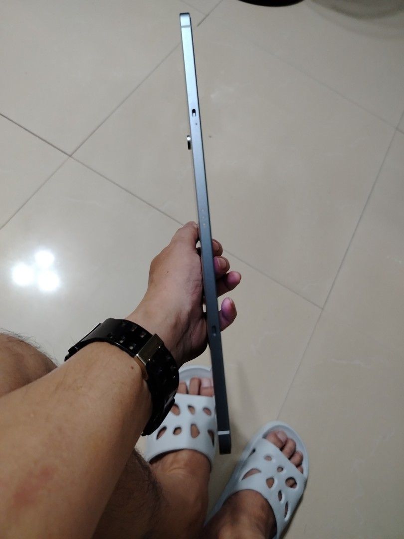 Samsung Tab S10 Fe 5g (Category: Android) located in Las Pinas. Submitted by PJ.R. (Listing ID 1471080796, Image 2). Description: 📍SAMSUNG GALAXY TAB S10 FE 5G ➡️SALE20k or SWAP‼️ ✅128gb, 8gb RAM ✅unit, spen and box ✅Good as new ✅No issues ✅With sim slot Samsung Galaxy Tab S10 FE 5G | 128GB • Display: 10.9" WUXGA+ TFT5 (2304×1440), 90Hz • Processor: Exynos 1580, Octa-core (up to 2.9GHz) • RAM / Storage: 8GB / 128GB, microSD up to 2TB • Camera: 1