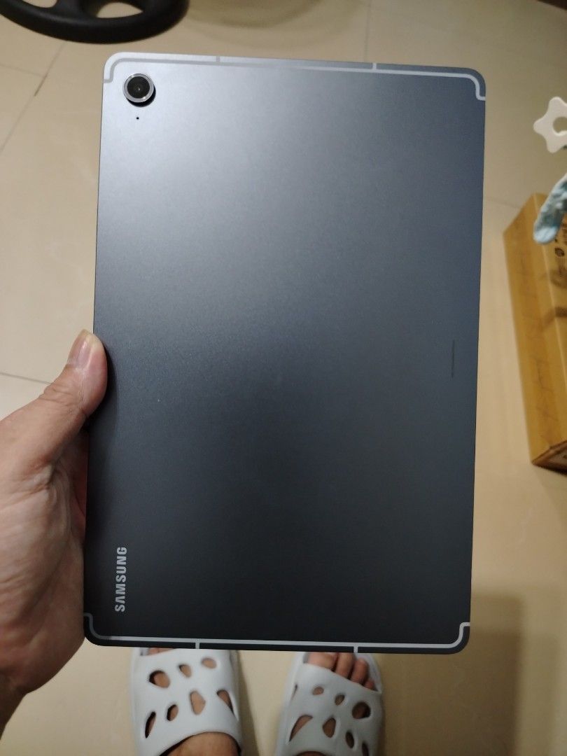 Samsung Tab S10 Fe 5g (Category: Android) located in Las Pinas. Submitted by PJ.R. (Listing ID 1471080796, Image 1). Description: 📍SAMSUNG GALAXY TAB S10 FE 5G ➡️SALE20k or SWAP‼️ ✅128gb, 8gb RAM ✅unit, spen and box ✅Good as new ✅No issues ✅With sim slot Samsung Galaxy Tab S10 FE 5G | 128GB • Display: 10.9" WUXGA+ TFT5 (2304×1440), 90Hz • Processor: Exynos 1580, Octa-core (up to 2.9GHz) • RAM / Storage: 8GB / 128GB, microSD up to 2TB • Camera: 1