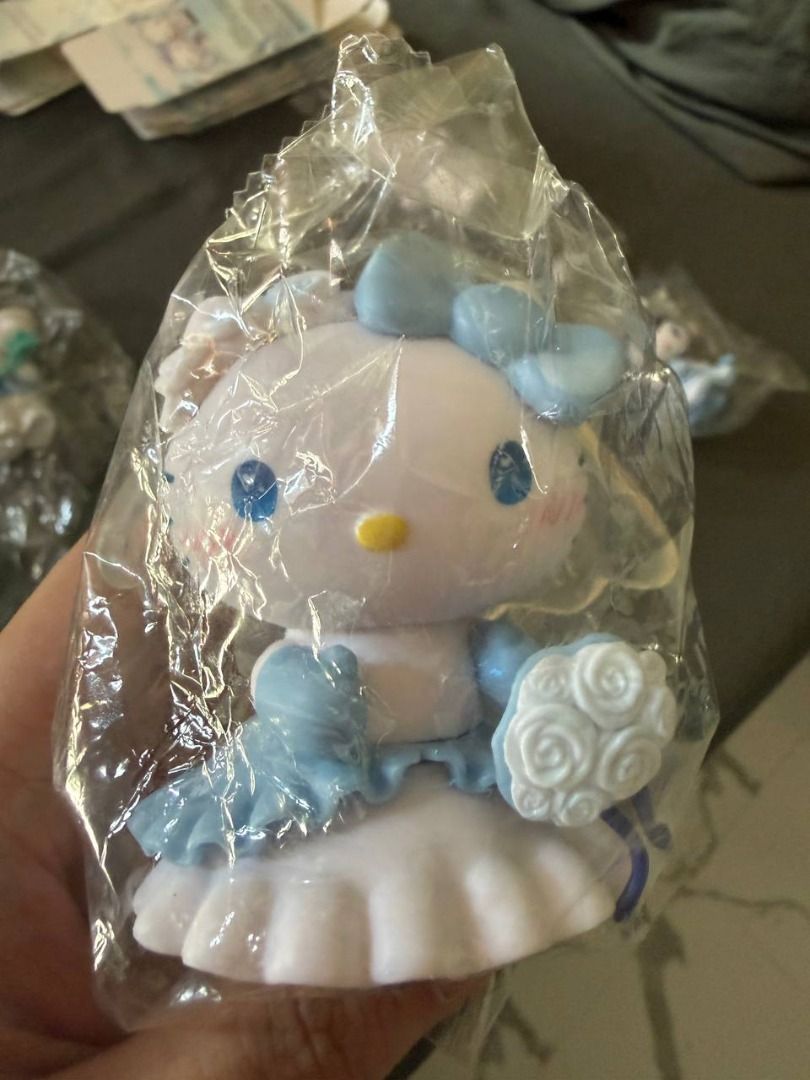 Sanrio Characters Romantic Wedding Blind Box Figures (Category: Designer & Blind Box Toys) located in Caloocan City. Submitted by silentdragon_931b8a (Listing ID 1470995378, Image 2). Description: - Authentic Sanrio Romantic Wedding blind box figures - Features characters like Kitty and Cinnamoroll in wedding attire - 100% brand new and sealed in original individual plastic packaging .