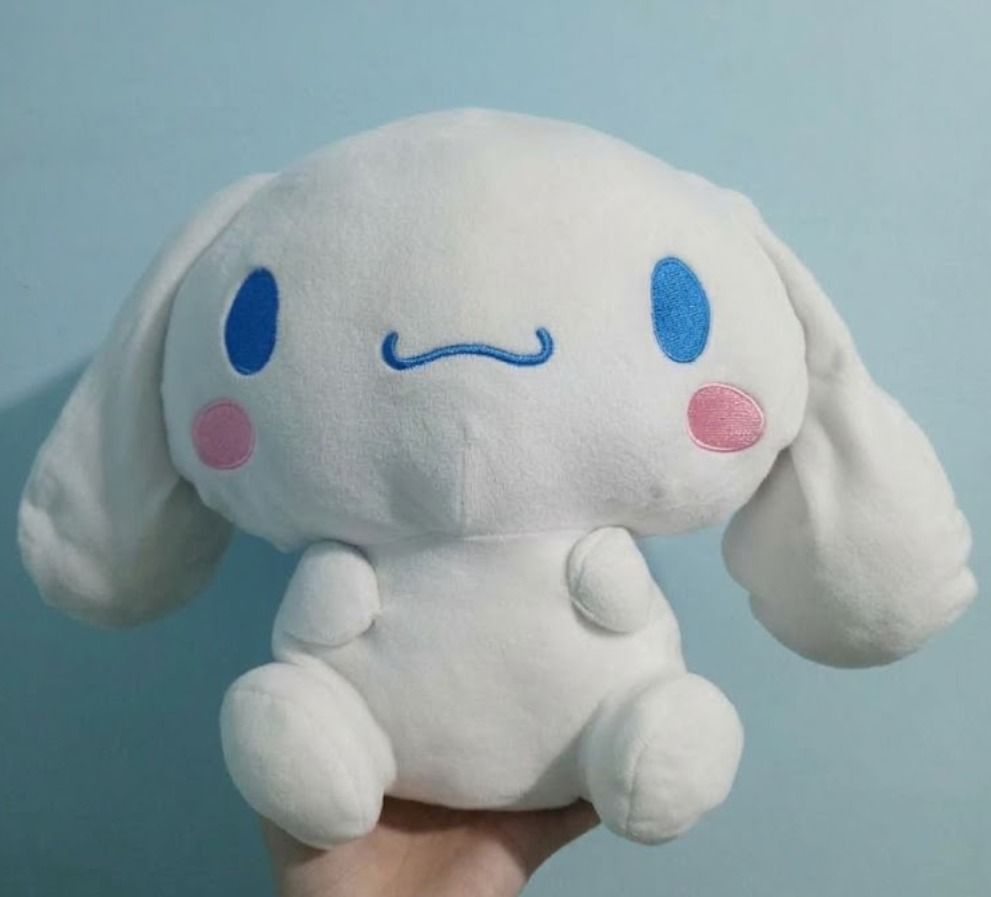 Sanrio Cinnamoroll White Plushie (Category: Plushies & Soft Toys) located in Caloocan City. Submitted by fiercephoenix_23c798 (Listing ID 1470997461, Image 1). Description: - Very soft (not sure if mallow type) - Cut etiketa - 9 inches.