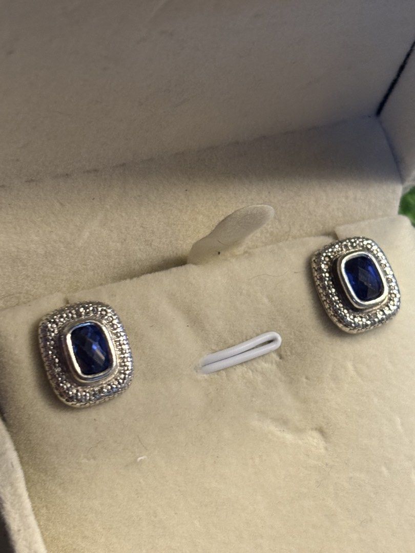 Sapphire real sterling silver925 (Category: Earrings) located in Davao. Submitted by ememlou17 (Listing ID 1470955552, Image 1). Description: Sappire earrings real sterling silver925. 4.62grams #japanjewelriessurplus #legit925 #sterling silver.