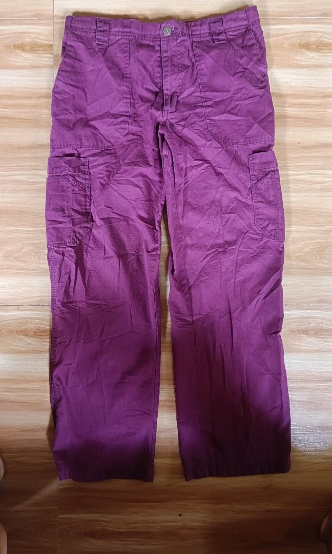 scrubsuit carhartt (Category: Other Bottoms) located in Manila. Submitted by jheizkiehi39708 (Listing ID 1470980285, Image 2). Description: carhartt like new size 32 length 38 hem 9 no issue.