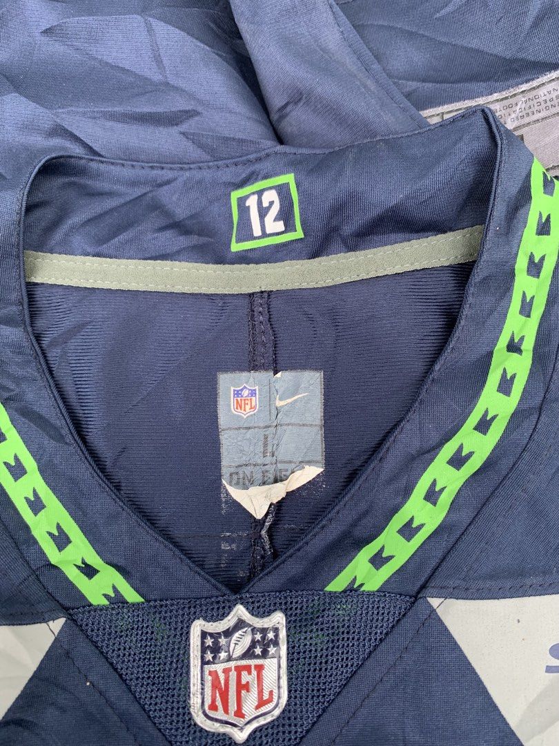 Seahawks (Category: Tshirts & Polo Shirts ) located in Davao. Submitted by kalbosouthlandkings13 (Listing ID 1470985830, Image 3). Description: Seahawks Size large 25x32 Excellent condition 10/10 color rate No issue .