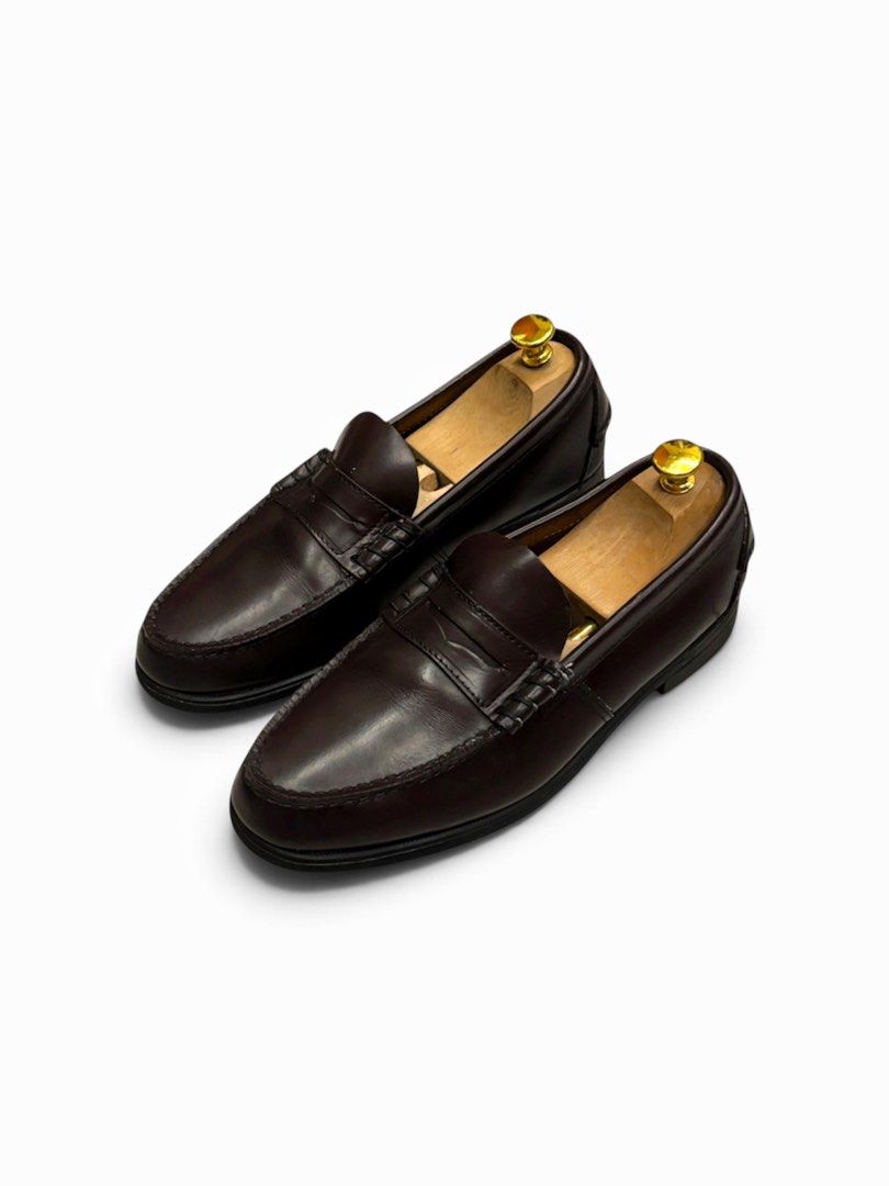 Sebago Classic Dan Penny Loafer (Category: Dress Shoes) located in Valenzuela. Submitted by katadatakph (Listing ID 1471071980, Image 1). Description: Sebago Classic Dan Penny Loafer Size: 7-7.5US Hand-sewn from premium smooth leather, this Sebago Classic Dan Leather Penny Loafers pay tribute to the brand’s New England Ivy League heritage. They feature a traditional beefroll stitch on the sides along with a robust, durable leather outsole. ₱2,660