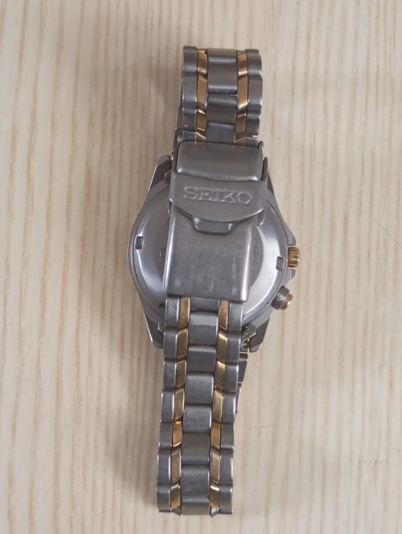 Seiko kinetic titanium (Category: Women's Watches) located in Las Pinas. Submitted by quick_deals_great_finds2 (Listing ID 1470939318, Image 3). Description: Original good working condition Quartz kinetic automatic with battery 30mm Fits wrist 7.2 inches.