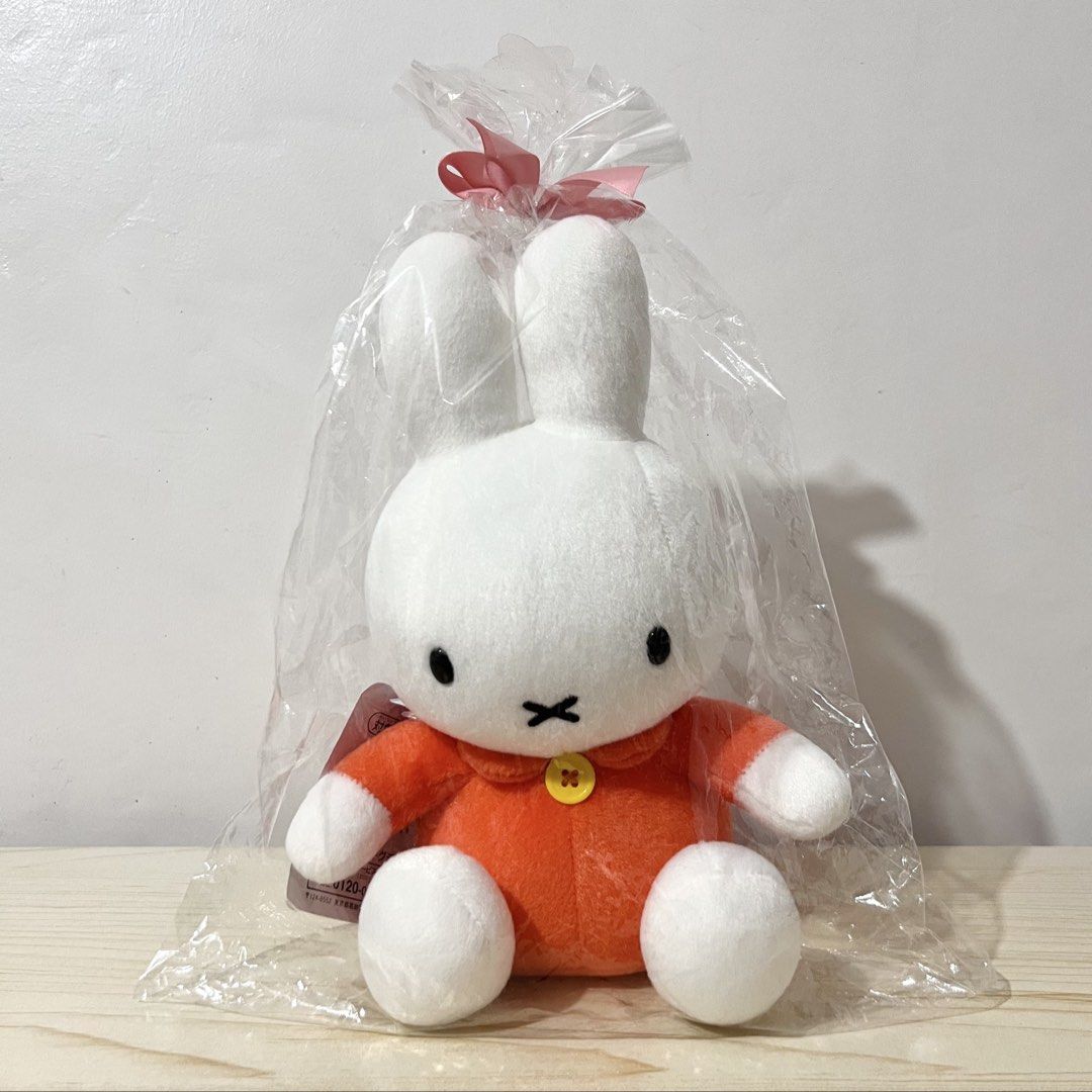 Sekiguchi Dick Bruna Miffy Plush height: 17-23cm - Php 450 (Category: Character Goods) located in Davao. Submitted by pandorastoybox (Listing ID 1471021215, Image 1). Description: Sekiguchi Dick Bruna Miffy Plush height: 17-23cm - Php 450 .