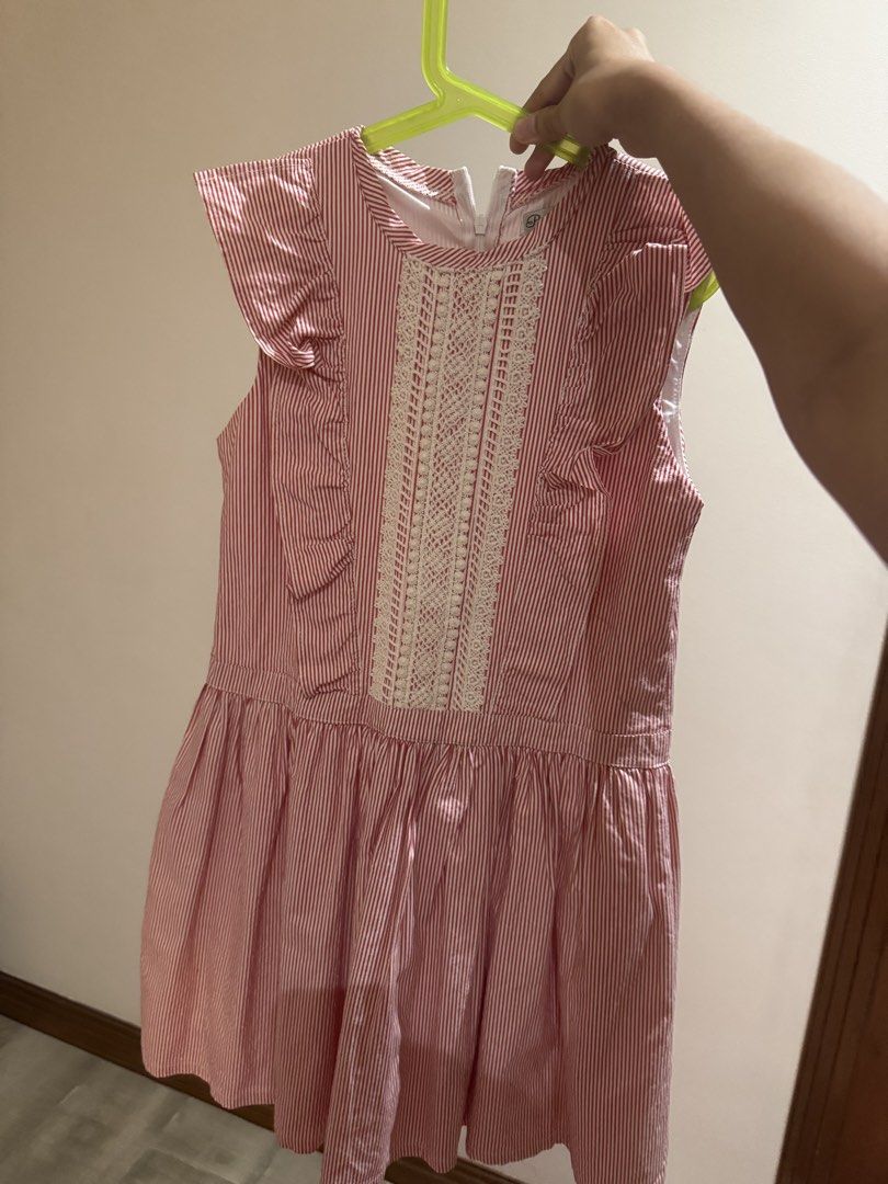 Selling Peppermint Red Dress (Category: Babies & Kids Fashion) located in Pasig City. Submitted by crabramenlover (Listing ID 1471088673, Image 2). Description: 📌 Original Peppermint kids dress, bought in the Philippines. 📌secondhand, was used a few times. 📌 Size XS. 📌 can fit ages 11-14 📦 Meetup Loc: Estancia, Pasig City. .