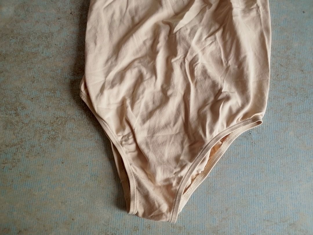 Shapewear US (Category: Undergarments & Loungewear) located in Los Banos. Submitted by mania-62906 (Listing ID 1470983804, Image 3). Description: Like New US Large. Very good condition skin tone.