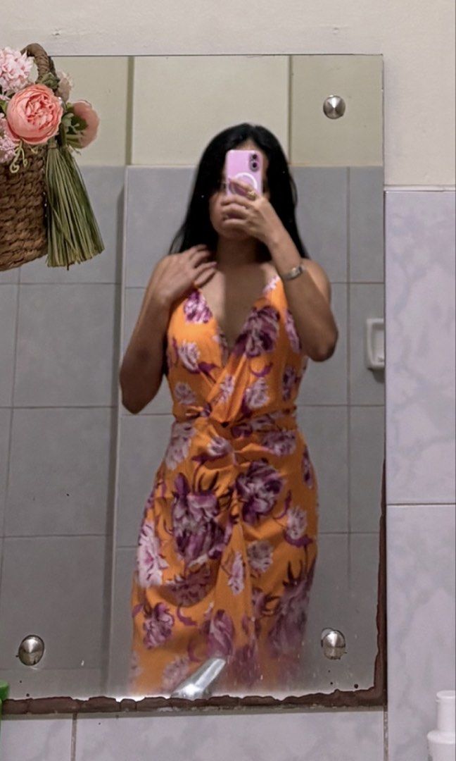 sheike floral maxi dress (Category: Dresses) located in Angeles City. Submitted by thriftchic_ (Listing ID 1470994116, Image 2). Description: ♡ no issue! ♡ gandaaaaa😍 ♡ adjustable straps Note: ♡ item is in good condition ♡ color may appear brighter or darker due to lighting ♡ please manage expectation as there may be minimal flaws unnoticed by the seller ♡ MOP: Gcash ♡ Payment first basis ♡ J&T🚚.