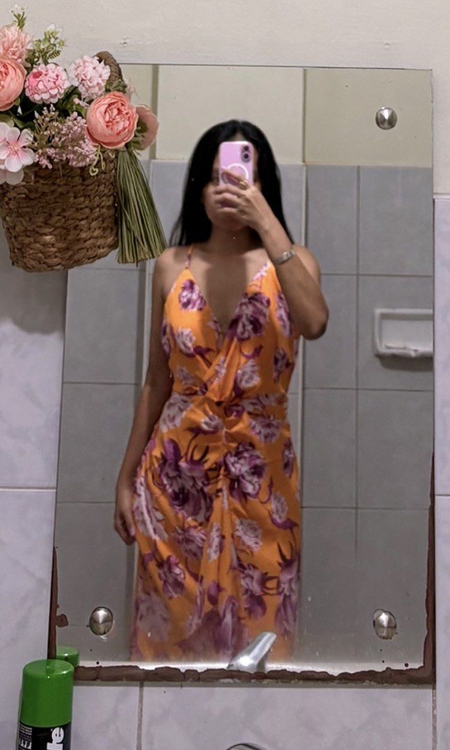 sheike floral maxi dress (Category: Dresses) located in Angeles City. Submitted by thriftchic_ (Listing ID 1470994116, Image 1). Description: ♡ no issue! ♡ gandaaaaa😍 ♡ adjustable straps Note: ♡ item is in good condition ♡ color may appear brighter or darker due to lighting ♡ please manage expectation as there may be minimal flaws unnoticed by the seller ♡ MOP: Gcash ♡ Payment first basis ♡ J&T🚚.