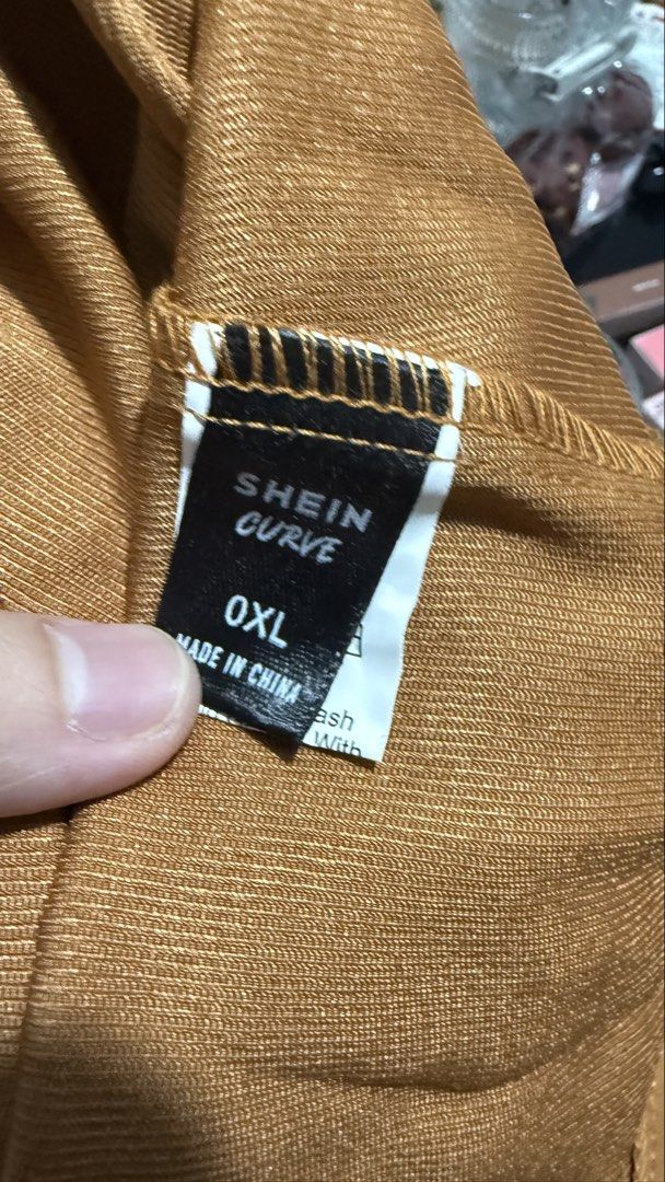 Shein Brown Buttondown Skirt (Category: Skirts) located in Quezon City. Submitted by dinesaur (Listing ID 1471076755, Image 2). Description: 36 waist laid flat.