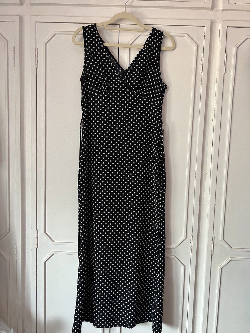 Shein Maxi Dress (Category: Dresses) located in Davao. Submitted by batistegirl (Listing ID 1470957740, Image 1). Description: Used only once With back tie Back zipper Super flattering.