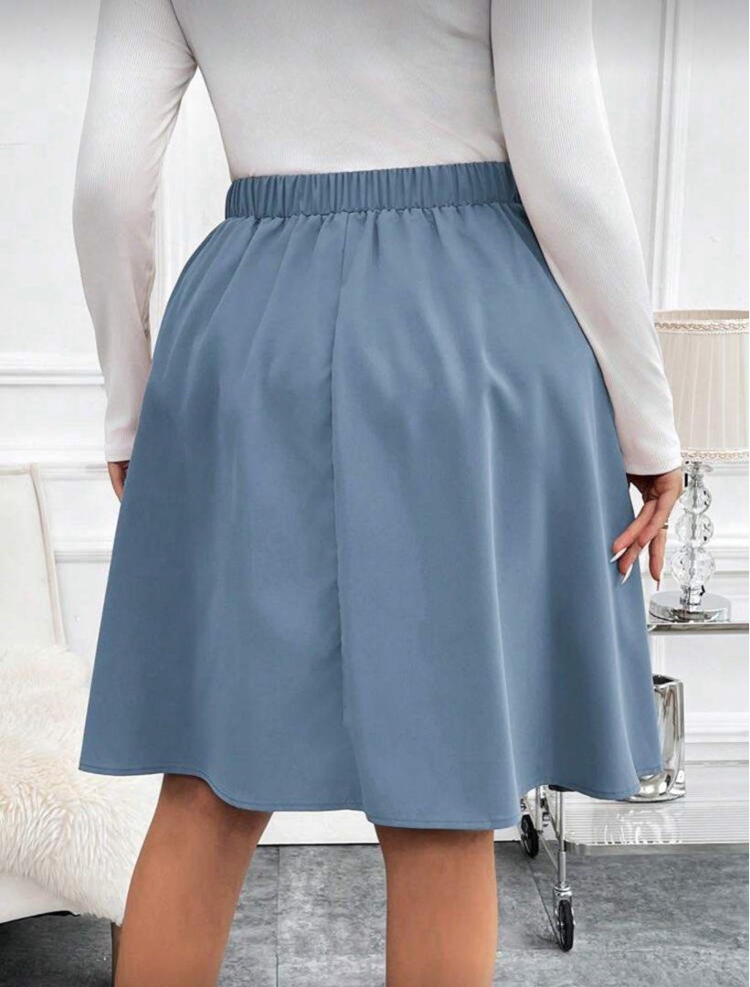 SHEIN Plus Size Blue Buttoned Pocketed Skirt For Summer (Category: Skirts) located in Malolos. Submitted by basementbargain (Listing ID 1471058404, Image 2). Description: Size: 1XL Product Measurement: Length: 61 cm, Waist Size: 90-124 cm.