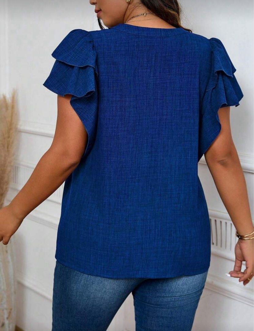 SHEIN Plus Size Blue V-Neck Denim Effect Blouse (Category: Blouses) located in Malolos. Submitted by basementbargain (Listing ID 1471058942, Image 2). Description: Size: 0XL Product Measurement Shoulder: 35 cm, Length: 71.5 cm, Sleeve Length: 18.3 cm, Bust: 110 cm.