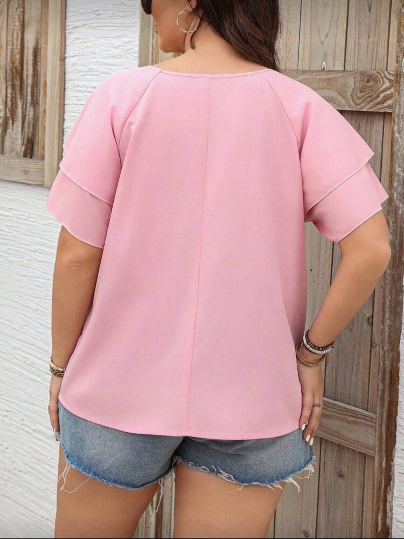 Shein Plus Size Pink Blouse (Category: Blouses) located in Malolos. Submitted by basementbargain (Listing ID 1471062117, Image 2). Description: Size: 0XL Product Measurement: Length: 66.5 cm, Bust: 116 cm, Cuff: 59.8 cm.