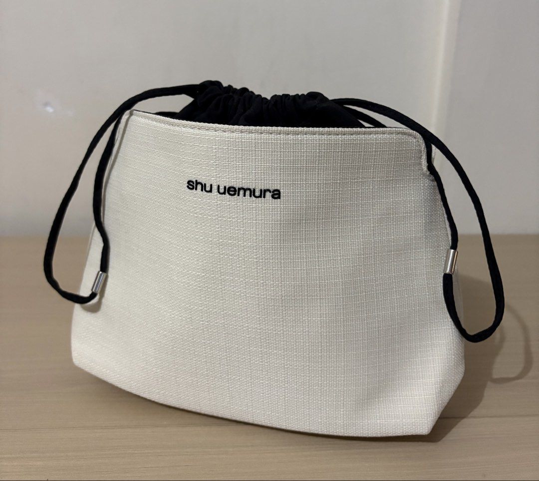 Shu Uemura Drawstring Canvas Make Up Pouch (Category: Purses & Pouches) located in Cavite. Submitted by chubbsavenue (Listing ID 1471027688, Image 2). Description: .