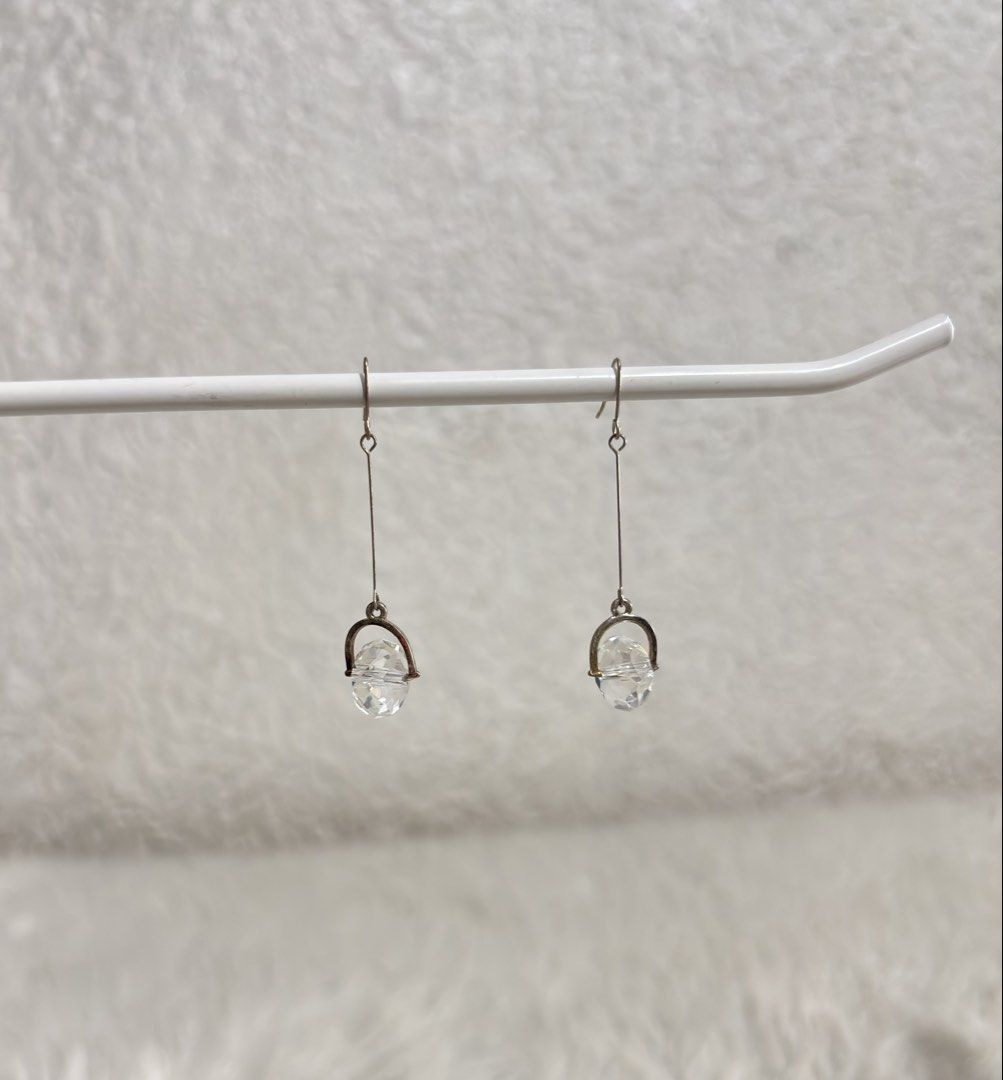 Silver-toned Drop Earrings (Category: Earrings) located in Paranaque City. Submitted by dalle_closet (Listing ID 1470987498, Image 1). Description: needs cleaning lang.