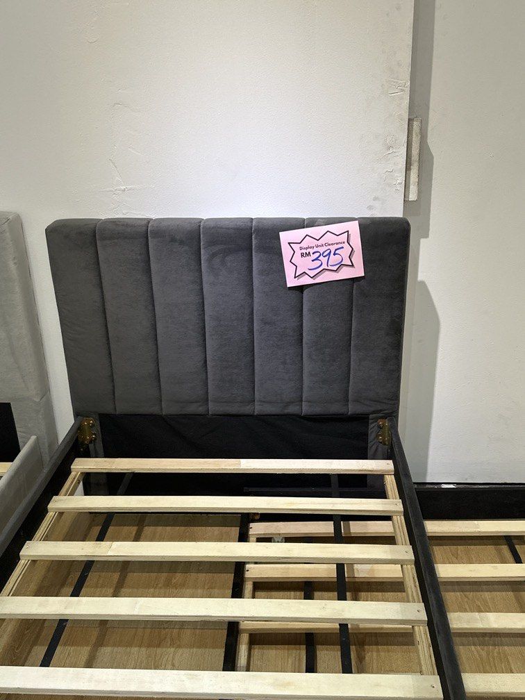 Single Pull Out Bed (Category: Bed Frames & Mattresses) located in Sungai Buloh. Submitted by furnituredirect.com.my (Listing ID 1470955831, Image 3). Description: Clearance Display Unit .