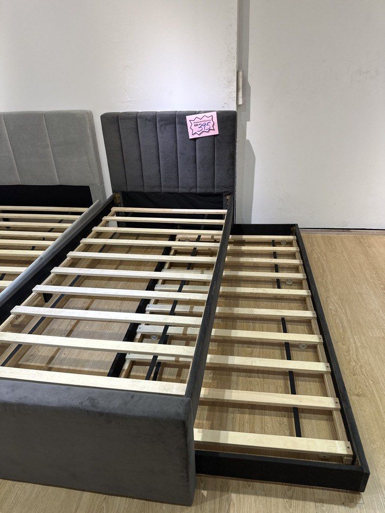 Single Pull Out Bed (Category: Bed Frames & Mattresses) located in Sungai Buloh. Submitted by furnituredirect.com.my (Listing ID 1470955831, Image 1). Description: Clearance Display Unit .
