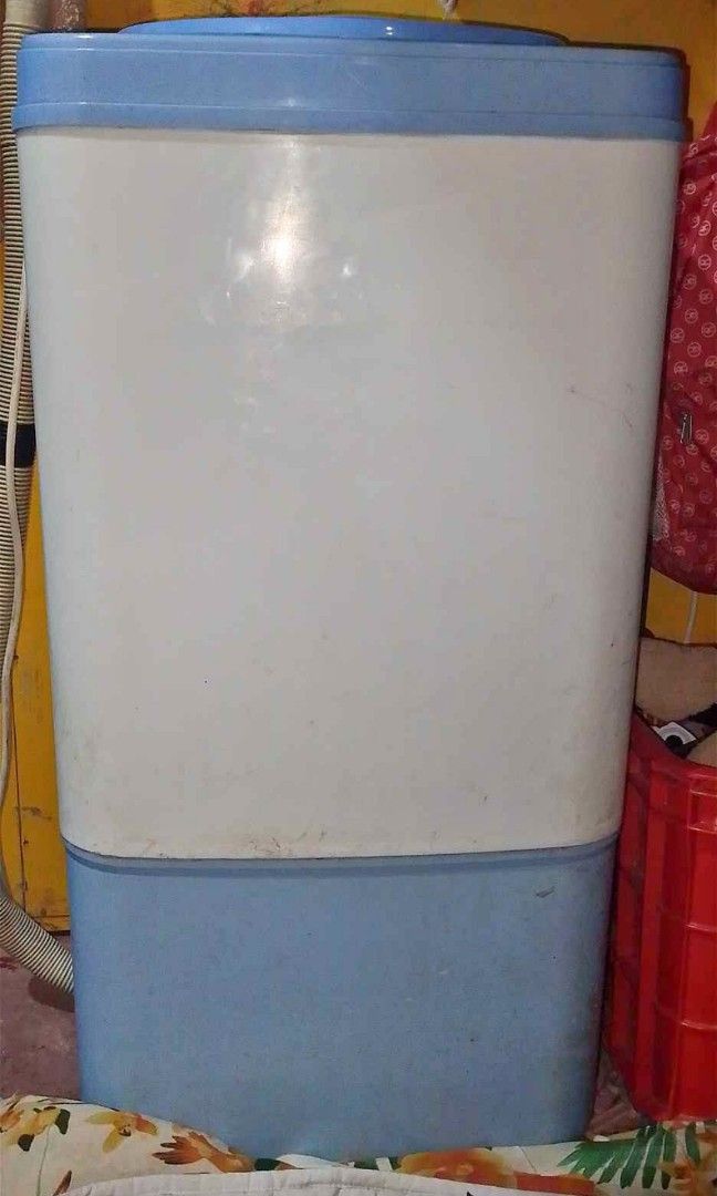 Single Washing Machine (Category: Washing Machines and Dryers) located in Valenzuela. Submitted by justgorjas (Listing ID 1470938334, Image 3). Description: NO HISTORY OF REPAIR ‼️ Location: Valenzuela City (pls pacheck muna ng sf sa lalamove before messaging me).