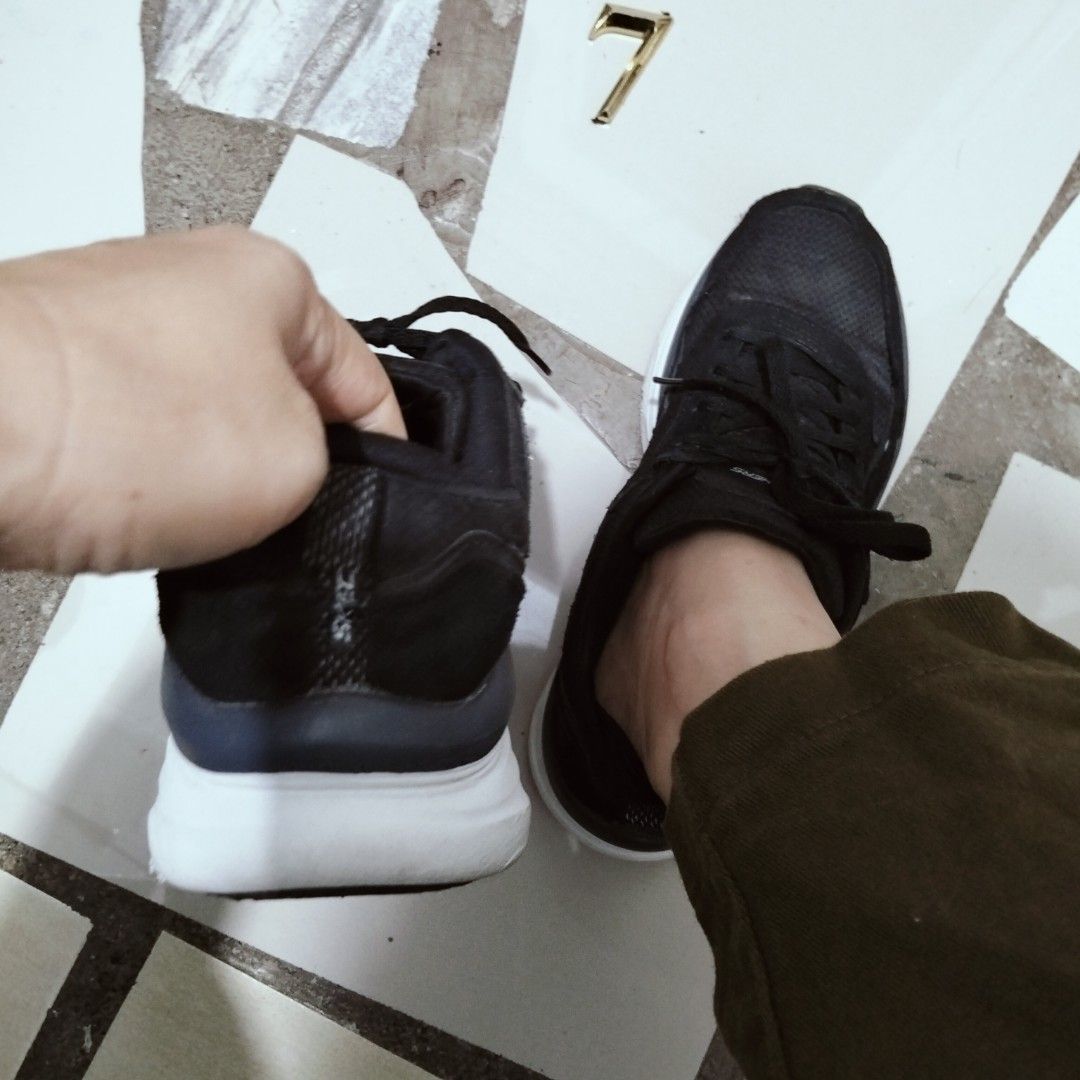Skechers (Category: Sneakers) located in El Salvador. Submitted by francheskaukayukay (Listing ID 1470968285, Image 3). Description: .