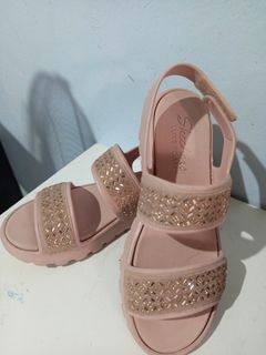 (Category: ) located in . Submitted by cristina_adofina (Listing ID 1470966944, Image 1). Description: .
