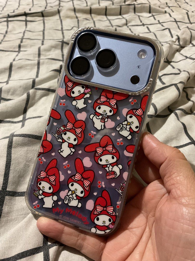 Skinny Dipp case for iPhone 17/18 pro (not pro max) (Category: Cases & Sleeves) located in Manila. Submitted by chevella1 (Listing ID 1471086306, Image 2). Description: Fitted with box.
