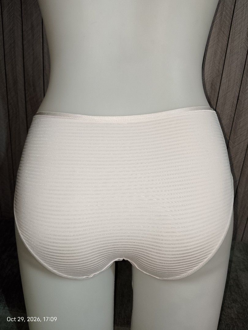 Small panty (Category: Undergarments & Loungewear) located in Manila. Submitted by truecrystal-1407 (Listing ID 1471027902, Image 2). Description: .