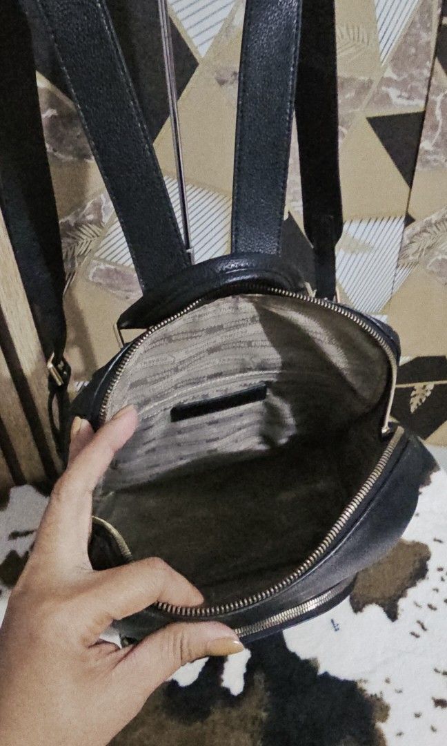 Smantha thavasa (Category: Backpacks) located in Las Pinas. Submitted by jenreds.fashion. (Listing ID 1471008556, Image 3). Description: Good Condition Samantha thavasa Backpack leather.