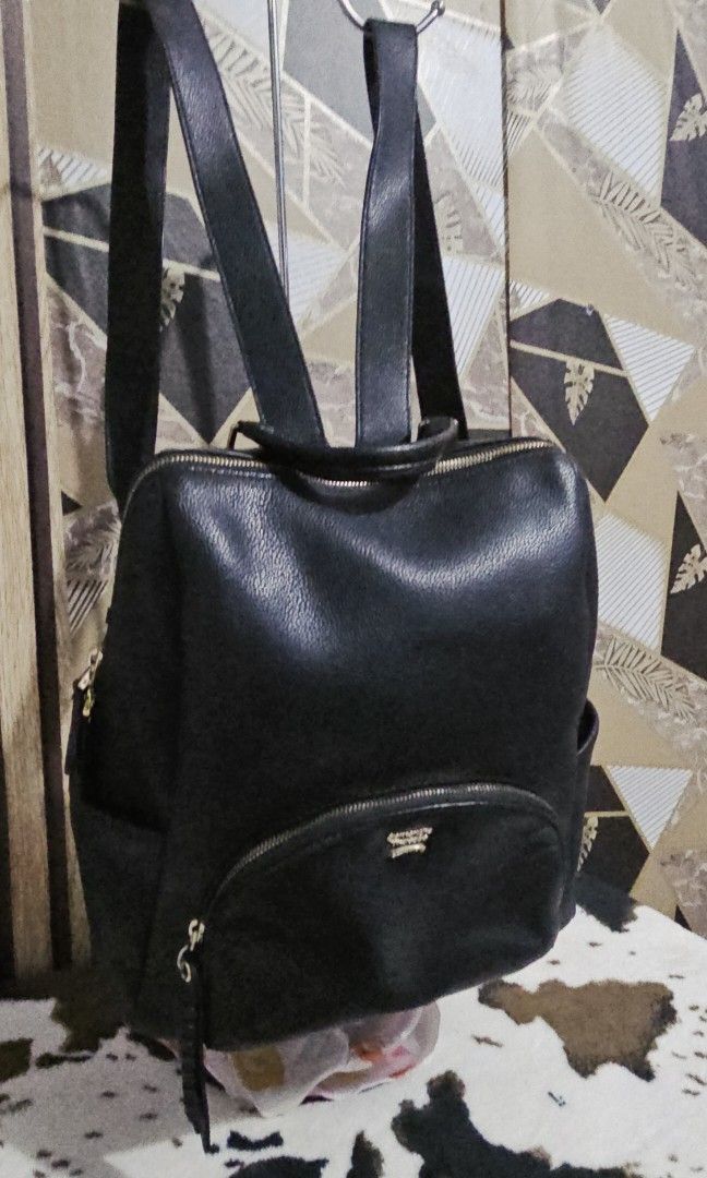 Smantha thavasa (Category: Backpacks) located in Las Pinas. Submitted by jenreds.fashion. (Listing ID 1471008556, Image 2). Description: Good Condition Samantha thavasa Backpack leather.
