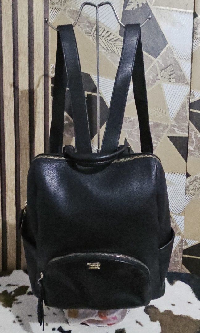 Smantha thavasa (Category: Backpacks) located in Las Pinas. Submitted by jenreds.fashion. (Listing ID 1471008556, Image 1). Description: Good Condition Samantha thavasa Backpack leather.