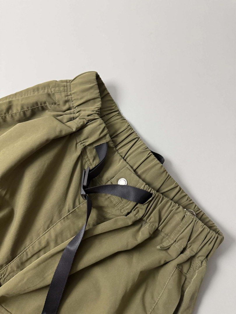SMOKINGLIFE UTILITY CARGO (Category: Jeans) located in Guagua. Submitted by sweetboyy (Listing ID 1471040396, Image 2). Description: SMOKINGLIFE UTILITY CARGO EXCELLENT CONDITION SIZE LARGE ON TAG DIMES: WAISTLINE 30-34 / LENGTH 39 / LEG OPENING 8.