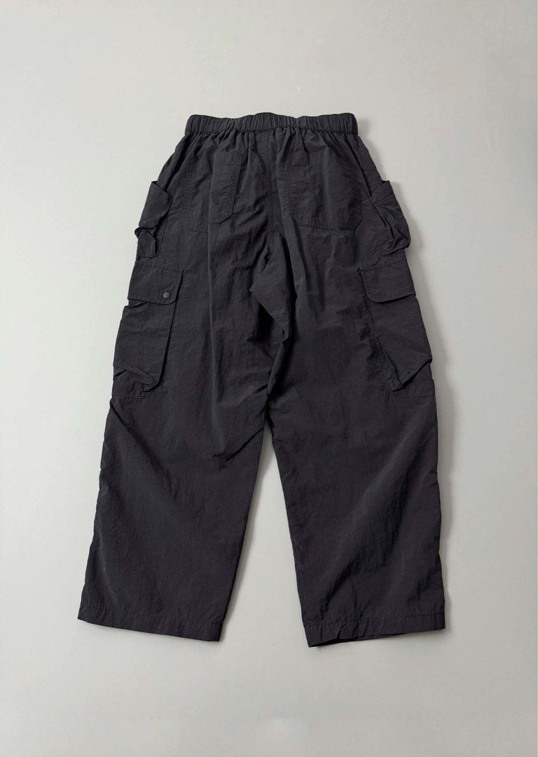 SMOKINGLIFE UTILITY CARGO PANTS (Category: Jeans) located in Guagua. Submitted by sweetboyy (Listing ID 1471061574, Image 3). Description: SMOKINGLIFE UTILITY CARGO PANTS EXCELLENT CONDITION SIZE SMALL ON TAG DIMES: WAISTLINE 30-34 / LENGTH 39 / LEG OPENING 9.