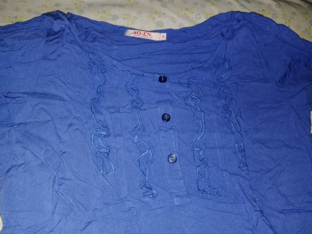 So-En Blue Blouse Size S (Category: Blouses) located in Manila. Submitted by tannie444 (Listing ID 1471102956, Image 2). Description: ✿ S-M ✿ Super breathable & comfy!! ✿ Cute ruffle design on the bust area ᯓᡣ𐭩 Mode of payment: GCash ᯓᡣ𐭩 J&T.