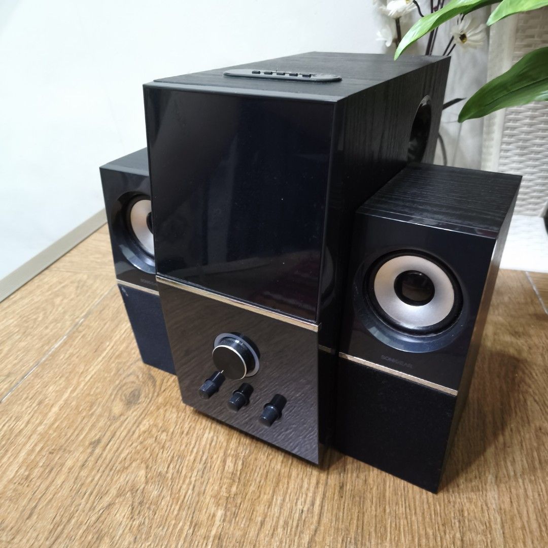 SonicGear Evo 5 Pro Bluetooth 2.1 Multimedia Speaker (Category: Soundbars, Speakers & Amplifiers) located in Manila. Submitted by hj_wu01 (Listing ID 1470962466, Image 2). Description: - SonicGear Evo 5 Pro Bluetooth 2.1 Multimedia Speaker - 100% fully functional - With aux cord included - RFS: Not being used anymore 📌 Negotiable 📌 Shipping fee should be shouldered by the buyer. 📌 Courier options: Lalamove, Grab, LBC 📌 Meet-up: Robinsons Plac