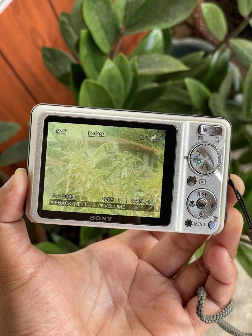 sony cybershot DSC-W270 digital camera digicam (Category: Cameras) located in Paranaque City. Submitted by momochiii24 (Listing ID 1471012685, Image 2). Description: sony cybershot DSC-W270 digital camera digicam 12.1 Megapixels ₱2,800 negotiable for sure buyer only! fully functional all buttons are working flash and zooms are working body condition: 8/10 sign of usage issues: lcd burn but still super visible pa din ng images (not affected sa out
